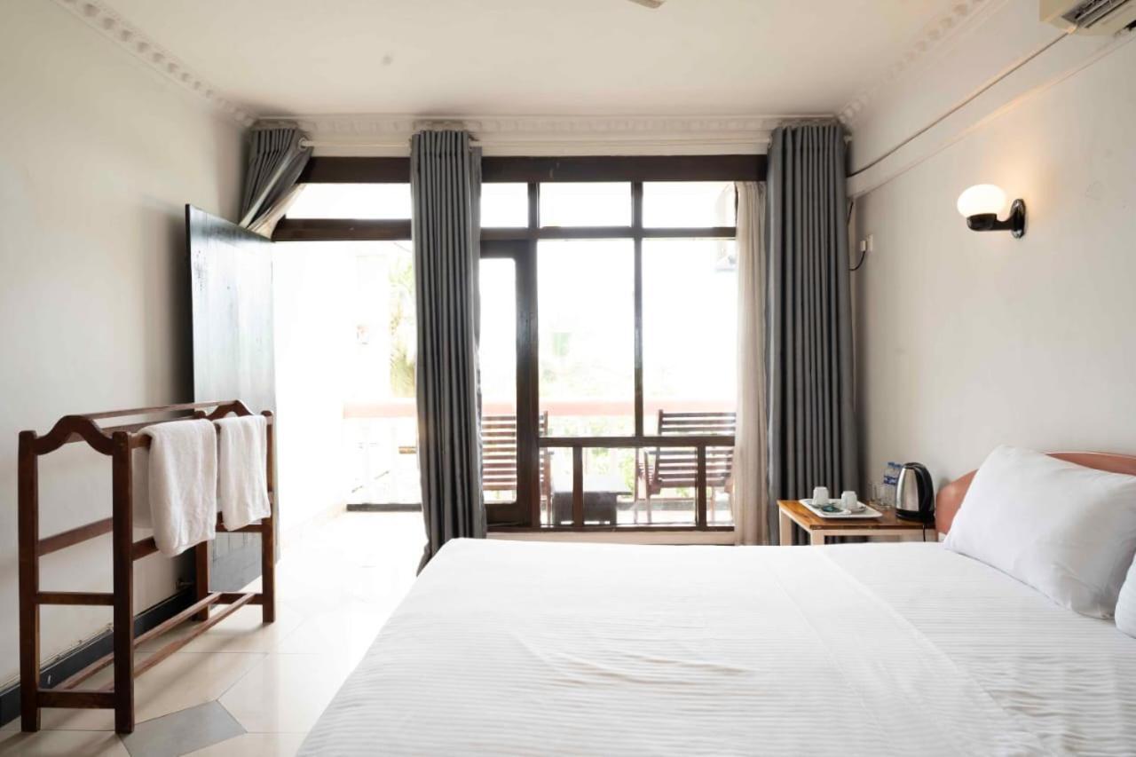 Topaz Beach Hotel Негомбо Екстериор снимка